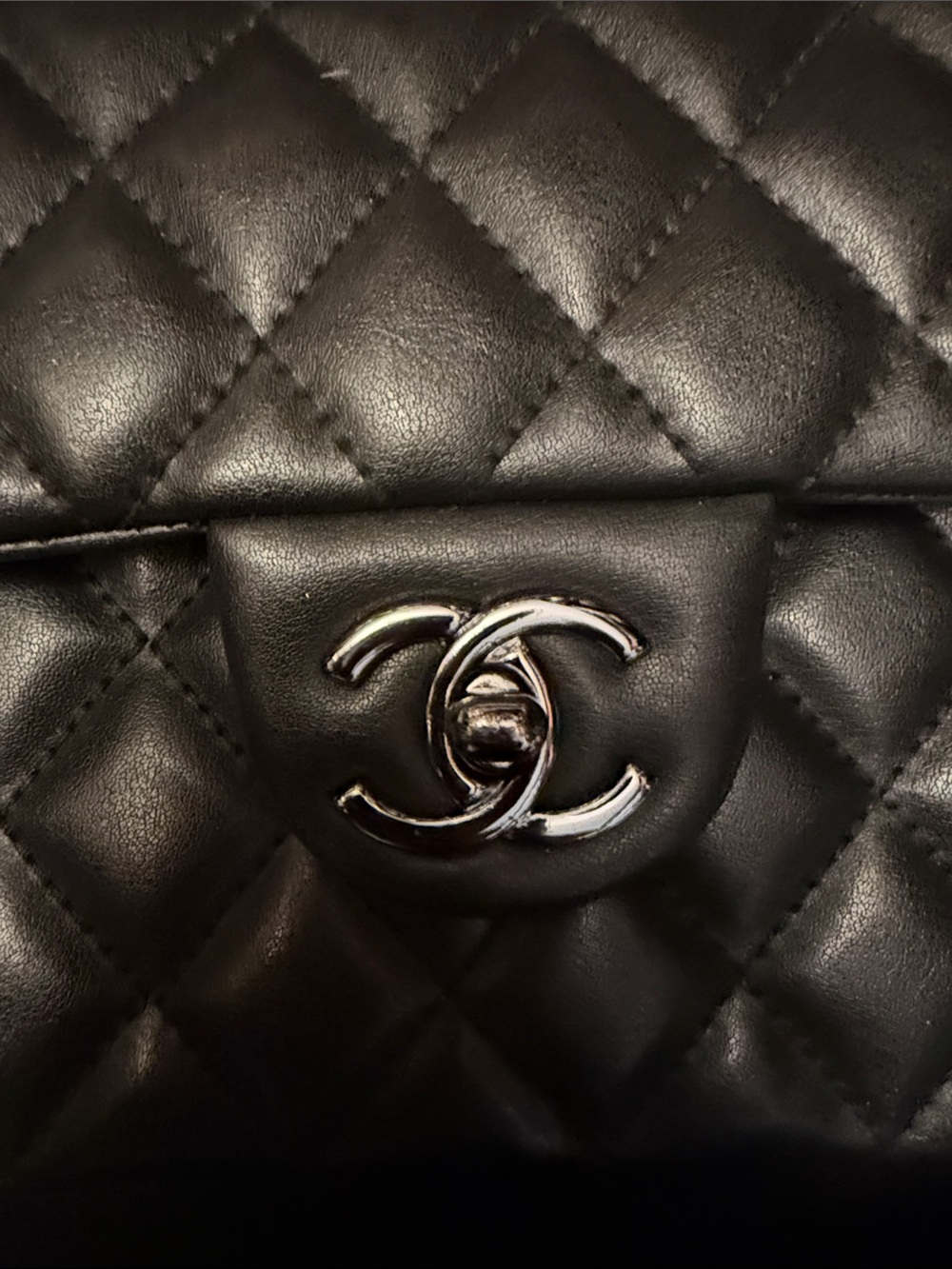 Inspired Black Quilted Lambskin Shoulder Bag with Silver-Tone CC - Picture 2 of 5